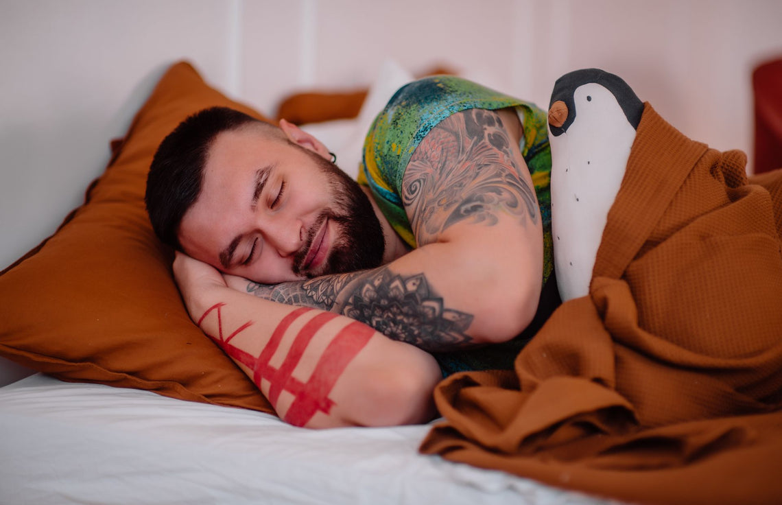 The Comfort of Warmth: How to Layer Your Bedding for Cooler Nights