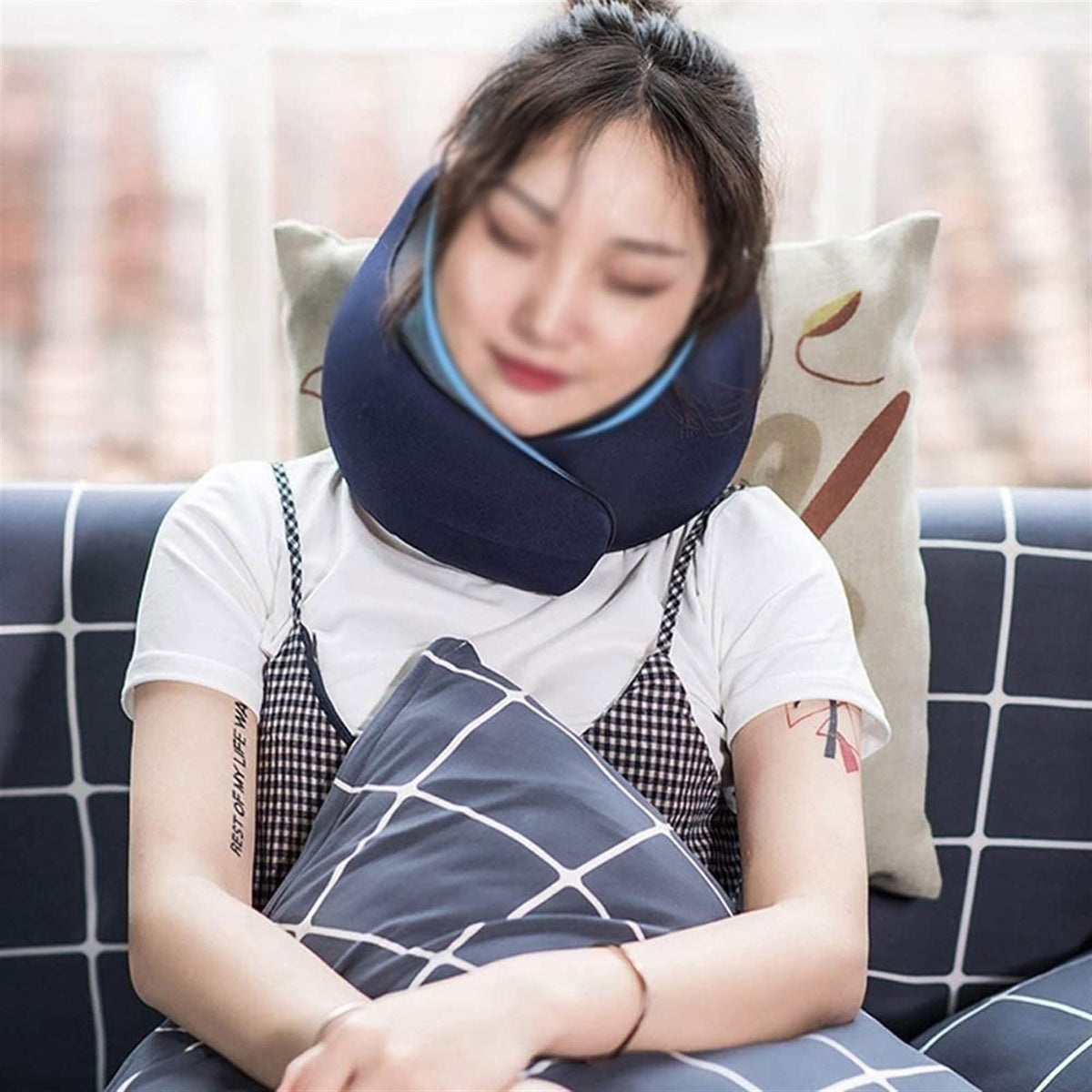 Adjustable 360° Memory Foam Travel Neck Pillow